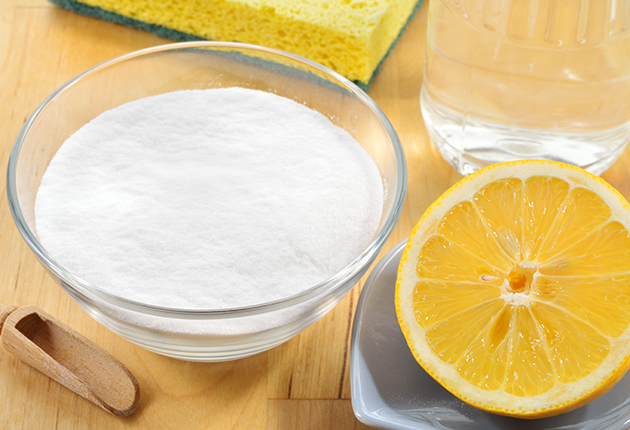 prodotti naturali pulizie limone bicarbonato